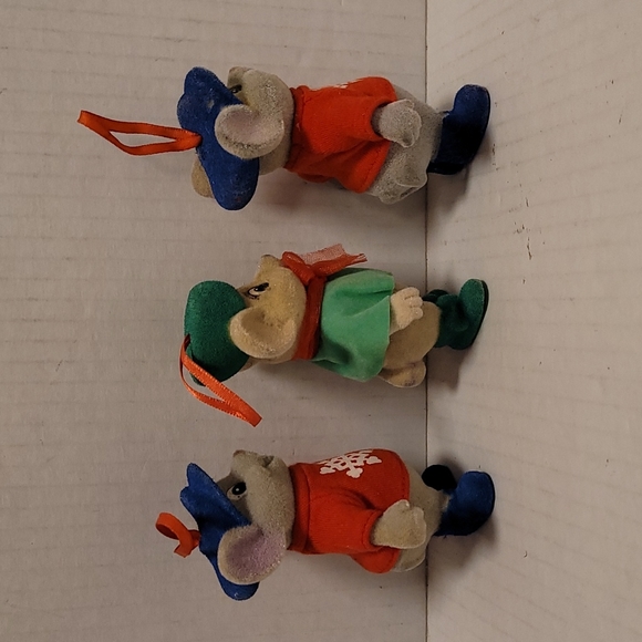 Vintage Disney Bernard and Miss Bianca Flocked Ornaments - Picture 5 of 16